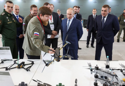 LUFTA NË UKRAINË/ Rusia rrit prodhimin e donëve, Presidenti Putin: Kemi dhjetëfishuar kapacitetet për të fituar në fushën e betejës S