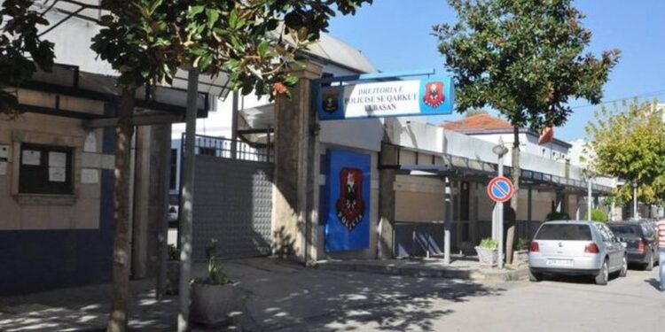 PARANDALOHET NGJARJA KRIMINALE NË ELBASAN/ Kërcënoi me jetën bashkëshorten, arrestohet në flagrancë qytetari