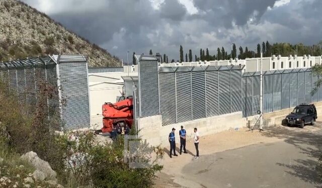 PËRGATITJET E FUNDIT PËR PRITJEN E REFUGJATËVE/ 300 persona në shërbim të emigrantëve