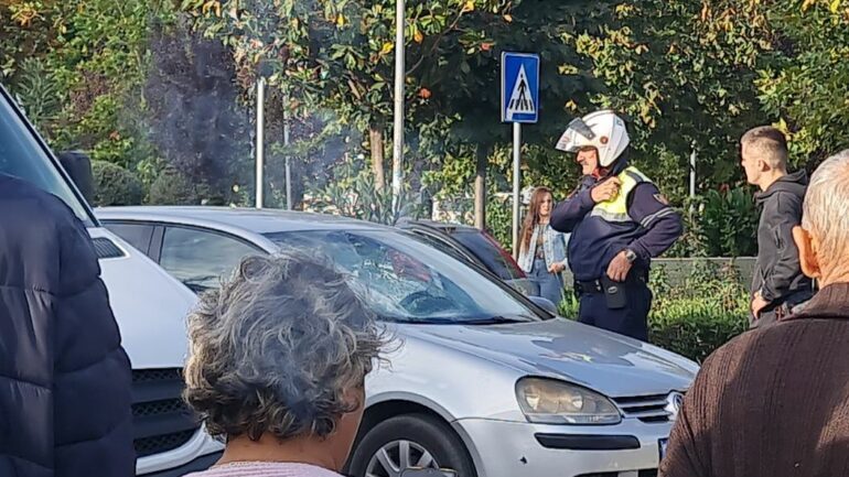 AKSIDENT NË ELBASAN/ Makina përplas të moshuarin, pamje nga vendngjarja