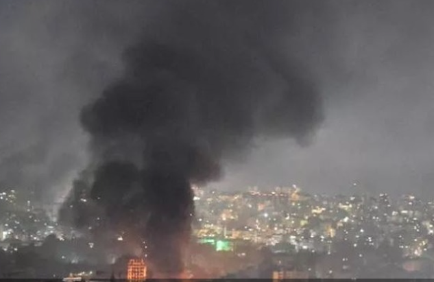 LUFTA/ Izraeli sulmon objektivat e Hezbollahut në Bejrut! Reuters: Lideri i Iranit e kishte paralajmëruar…