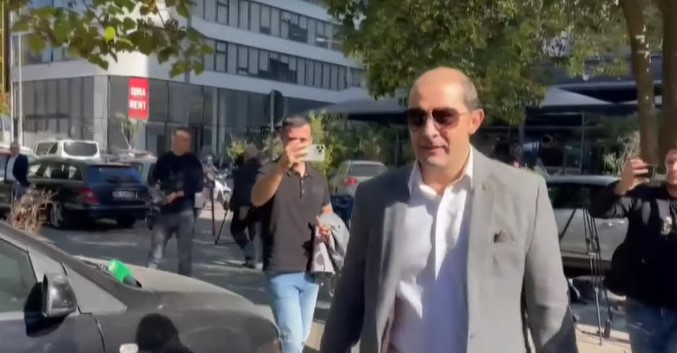 FOTOLAJM/ Sokol Mëngjesi i rikthehet punës, pas dhunës barbare nga disa persona