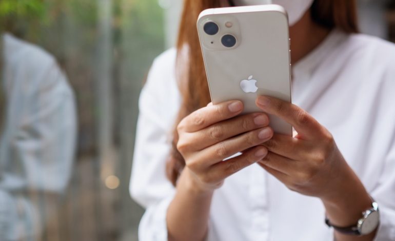 NDIQNI KËTO HAPA/ Jeni duke u GJURMUAR nga Iphone-i juaj, si të shpëtoni nga ky MAKTH…