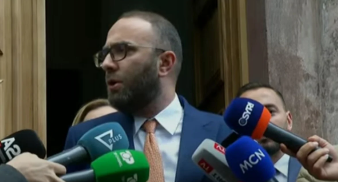 “DO RRIMË DERISA TË NA TEKET”/ Bardhi: Ligjet t’i miratojnë te vila e Ramës në Surrel