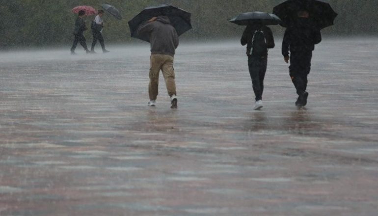 PARASHIKIMI I MOTIT/ Stuhi dhe reshje shiu, si do jenë temperaturat për sot