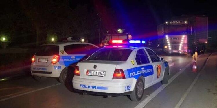 AKSIDENT I RËNDË NË DURRËS/ Përplasen nga makina dy të mitur që lëviznin me monopatinë