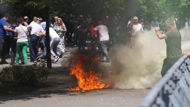 A DO KETË DHUNË NË PROTESTËN E OPOZITËS? Zv.drejtori i Policisët: Ja çfarë ndodh nëse hedhin molotov