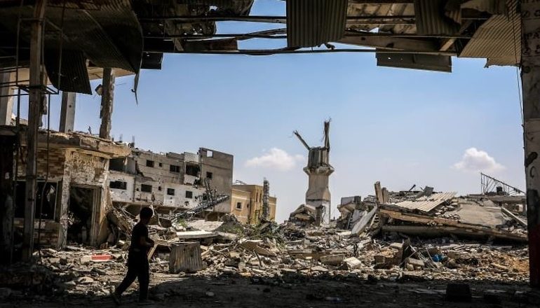 1 VIT NGA LUFTA/ Hamasi lëshon raketa drejt Izraelit, 3 palestinezë të vrarë nga bombardimet në Gaza
