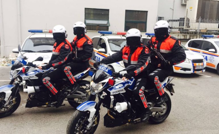 TË ARMATOSUR DHE ME DROGË ME VETE/ “Shqiponjat” arrestojnë dy persona në Durrës