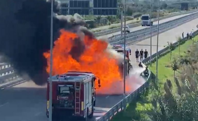 ÇFARË NDODHI? Tym dhe flakë në Bypass-in e Fierit, një kamion…