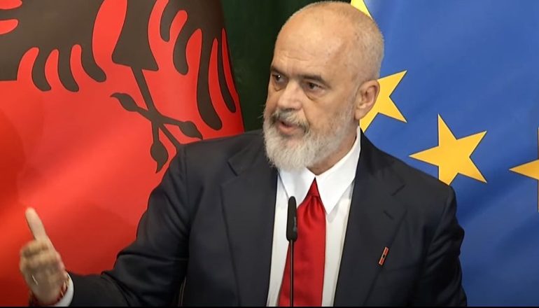 TURQIA DHURATË SHQIPËRISË DRONË KAMIKAZË/ Rama: Askush s’duhet të shqetësohet se kë do godasim