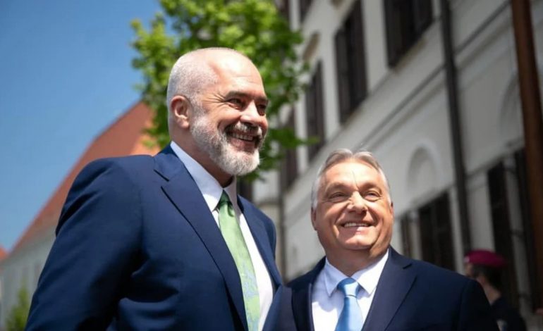 VIZITË E PAPRITUR/ Rama niset drejt Hungarisë, pritet të takojë Viktor Orban