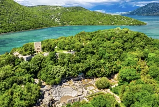 SËRISH JEHONË TURIZMIT/ “Le Figaro”: Shqipëria mes pesë destinacioneve më të mira për të lundruar në Evropë