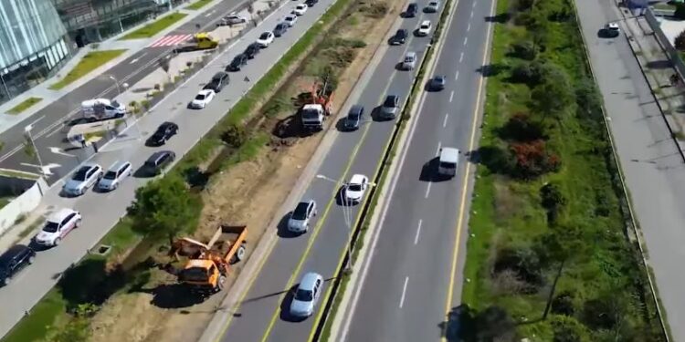 JEP LAJMIN DHE PUBLIKON VIDEON/ Rama: Ka nisur puna për zgjerimin e autostradës Tiranë-Durrës