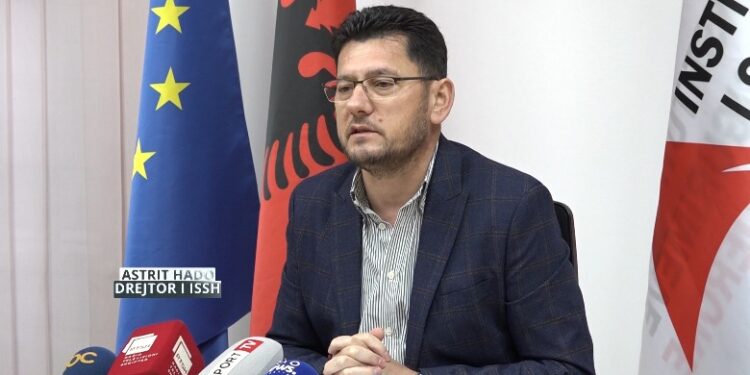 ABUZIMI ME PENSIONISTIN/ ISSH pushon nga puna dy punonjës të drejtorisë rajonale Durrës