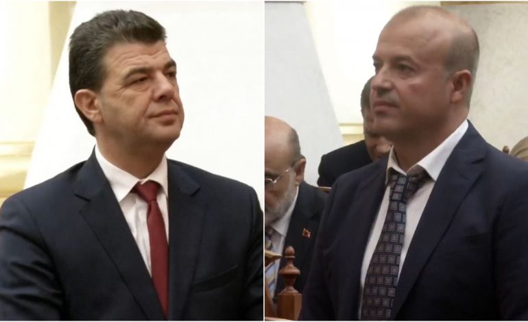 SALIANJI DHE ÇYRBJA NË BURG/ Marrin mandatet e deputetit Andrea Mano dhe Erjon Meka betohen në Kuvend
