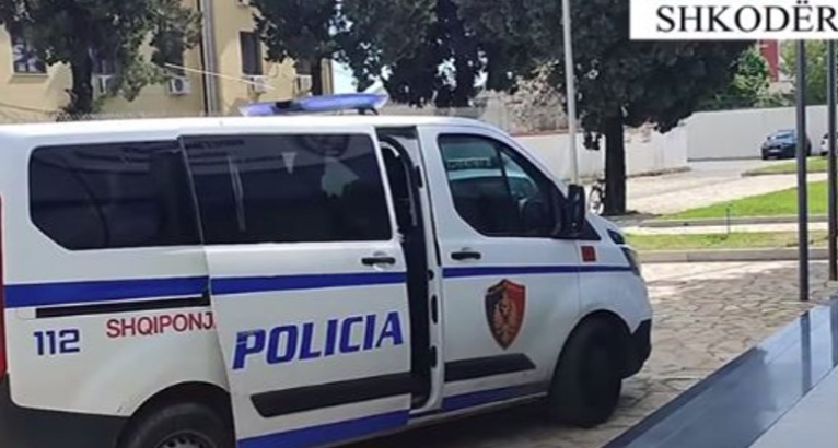 DENONCIMI NË SHKODËR/ 32 vjeçari: Dy persona me motor më drejtuan armën tek pedonalja
