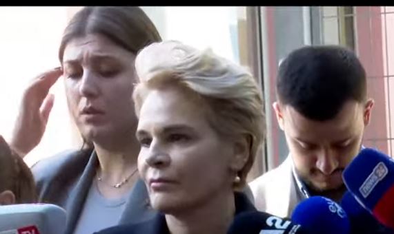 “KU KANË B*THË KËTA…”/ Përplasja me kreun e SPAK dhe 2 prokurorët në GJKKO, shpërthen Kryemadhi: Ilir Meta sikur i përkëdheli