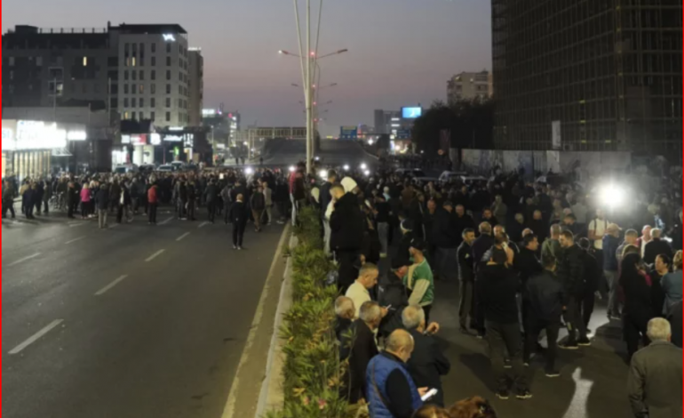 MOSBINDJA CIVILE/ Çfarë shkruajnë mediat ndërkombëtare për protestën e opozitës