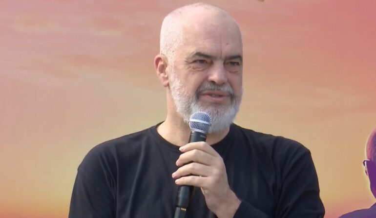 “TAKSAT JANË TË FËMIJËVE…”/ Rama takim me pensionistët: Ai që flet si gjysma-gjel në majë të penxheres…