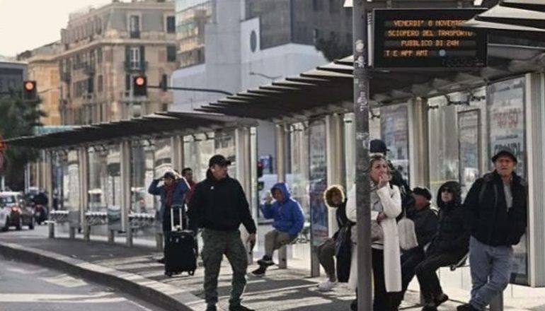 ITALI/ Punonjësit e transportit publik futen në grevë! Vetëm 30% e personelit në punë…