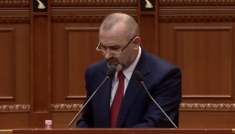 KUVEND/ Manja: Buxheti i Ministrisë së Drejtësisë është 14.3 mld lekë, rritje fondesh e pagash! Paraburgim i ri në Kukës…