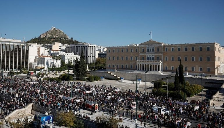 GREQIA NË GREVË TË PËRGJITHSHME/ Punonjësit protestojnë për presionin e kostove të jetesës