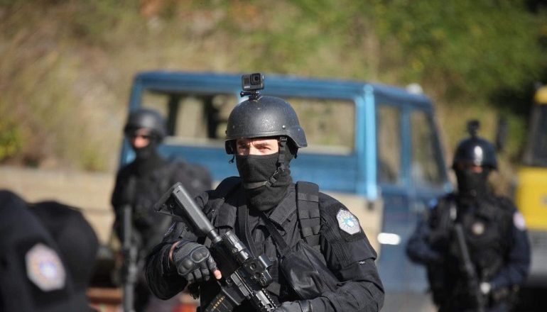 SULMOHET KANALI I UJIT NË VERI TË KOSOVËS/ Kurti: Akt terrorist, u orkestrua nga Serbia