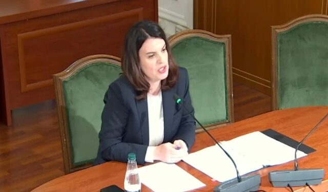 DEBAT NË KOMISION/ PD: Mjekët janë dënuar për mospërmbushje numrash. Koçiu: Nuk kanë zbatuar…