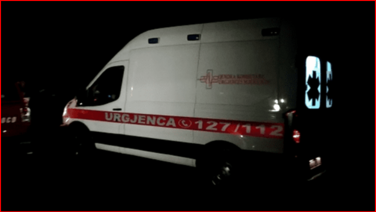 AKSIDENT TRAGJIK NË KORÇË/ Ndërron jetën në spital shoferi 35-vjeçar, plagoset pasagjeri