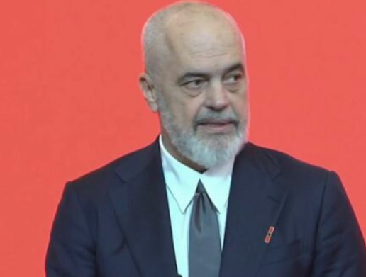 KUVENDI KOMBËTAR I GJUHËS SHQIPE/ Rama: Shqipja do t’i mbijetojë barbarisë së këtij shekulli! Shumë shpejt…