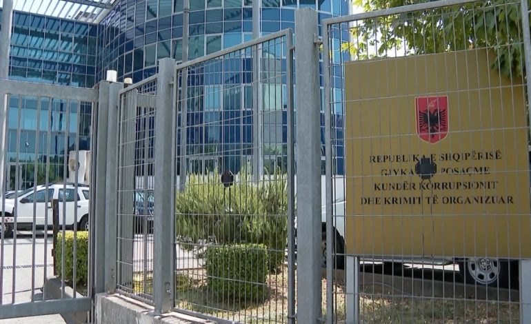MIKROKREDITË SHKOJNË NË SPAK/ Prokuroria e Tiranës dyshon se mashtrimi u krye nga një grup kriminal