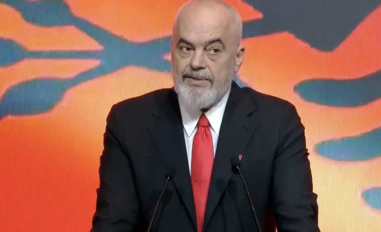 “MERRNI TË NJËJTËN PAGË, POR…”/ Rama shqiptarëve të Greqisë: Kthehuni në tokën tuaj, investoni në bujtina