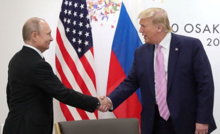 TRUMP BISEDË TELEFONIKE ME PUTIN/ Presidenti i sapozgjedhur amerikan këshillon liderin rus: Mos përshkallëzo luftën në Ukrainë