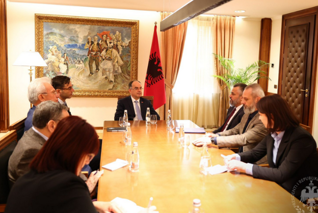 ZGJEDHJET PARLAMENTARE 2025/ Presidenti Begaj thirrje shoqërisë civile për proces sipas standardeve që kërkon ligji