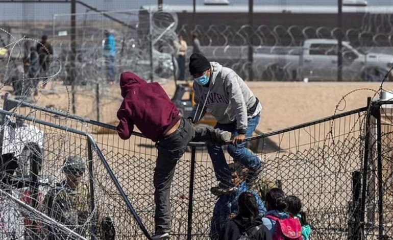 PLANI I TRUMP/ Sdo të largohen emigrantët e paligjshëm. Operacioni nis me të lidhurit me bandat kriminale