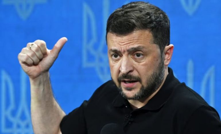 SULMI RUS/ Zelensky: Goditje masive, u përdorën 120 raketa dhe 90 dronë