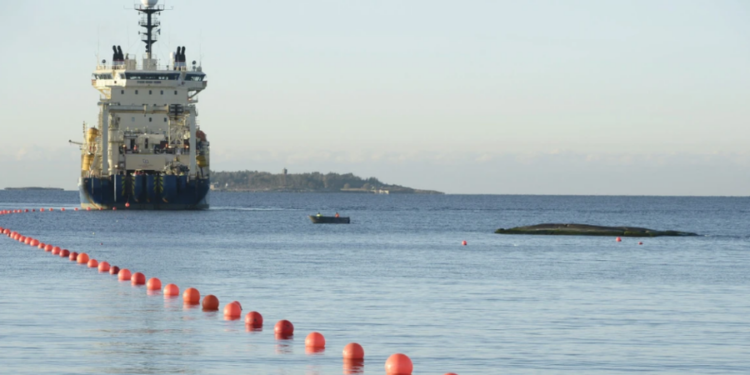 FRIKË NGA LUFTA HIBRIDE/ Dëmtohen kabllot nënujore që lidhin Finlandën me Gjermaninë