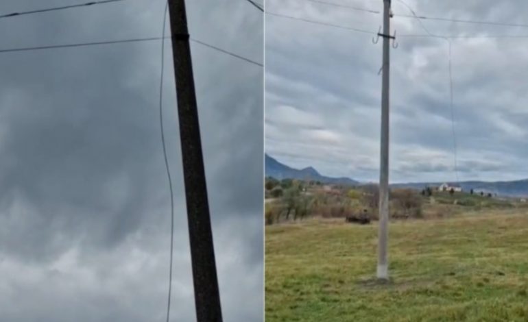 PROBLEME NGA MOTI I KEQ NË LEZHË/ Stuhia dëmton linjat e energjisë elektrike, pezullohet lundrimi në Shëngjin