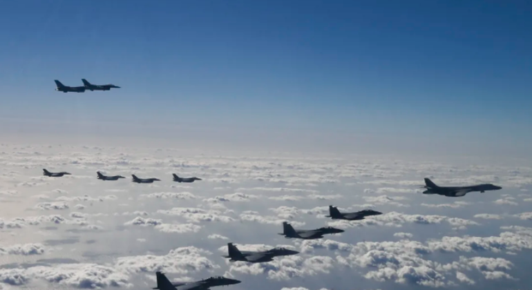 TENSION NË AJËR/ 5 avionë kinezë dhe 6 rusë fluturojnë mbi Korenë e Jugut, kundërpërgjigjet Seuli