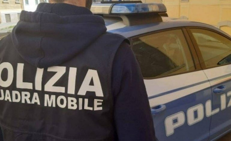 KAPEN “MAT” DY SHQIPTARËT NË ITALI/ Policia i gjen duke shitur drogë brenda…