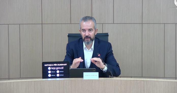 “VOTA E DIASPORËS NUK ËSHTË NË RREZIK”/ Celibashi: Palët të ulen e të diskutojnë