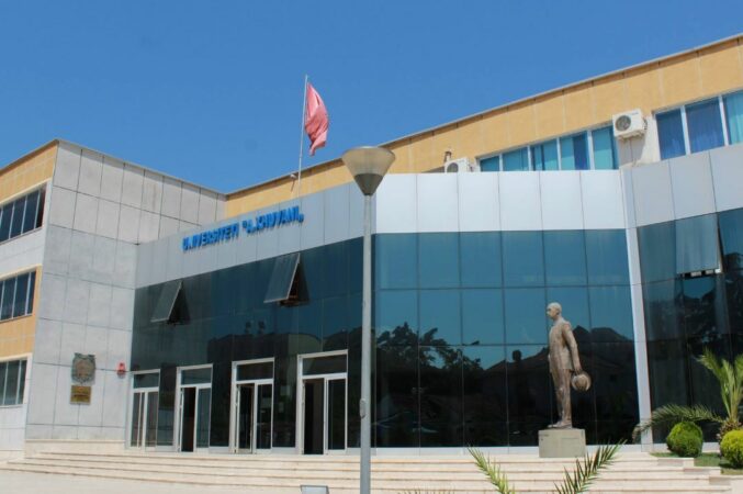 SKANDALI/ Dalin para gjykatës, 7 pedagogët dhe sekseri i universitetit “Aleksandër Xhuvani”