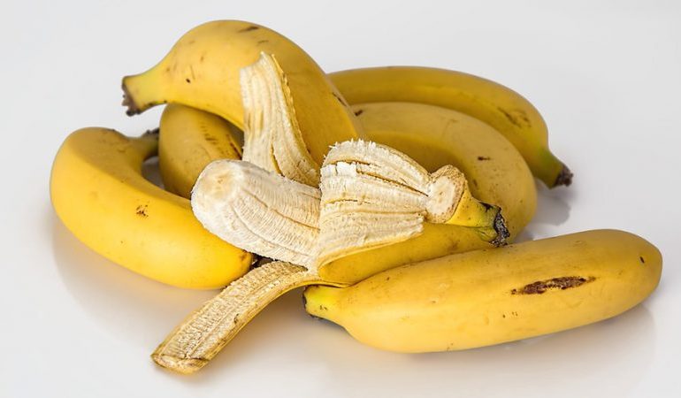PROBLEME ME FYTYRËN? Provoni lëkurën e bananes, ja efektet e saj