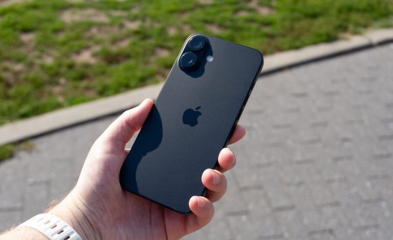 HIDHINI NJË SY/ Ndryshimi i MADH që pritet ta veçojë iPhone 17 nga seritë e tjera të iPhone!