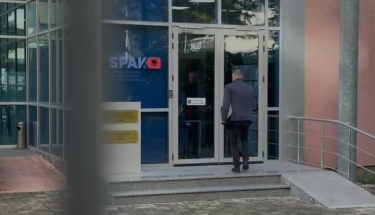 NË HETIM PËR PASURINË/ Deputeti i PD, Asllan Dogjani paraqitet në SPAK