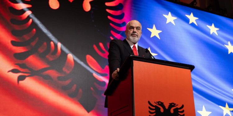 “BELERI, SHUMË ZHURMË PËR ASGJË”/ Rama për mediat greke: Asnjë problem për të forcuar marrëdhëniet mes dy vendeve