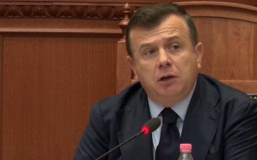 “MENDOJA SE KISHTE PËRFUNDUAR MOSBINDJA NË KUVEND”/ Balla debat me Nokën: Bërtit sa të duash Flamur!