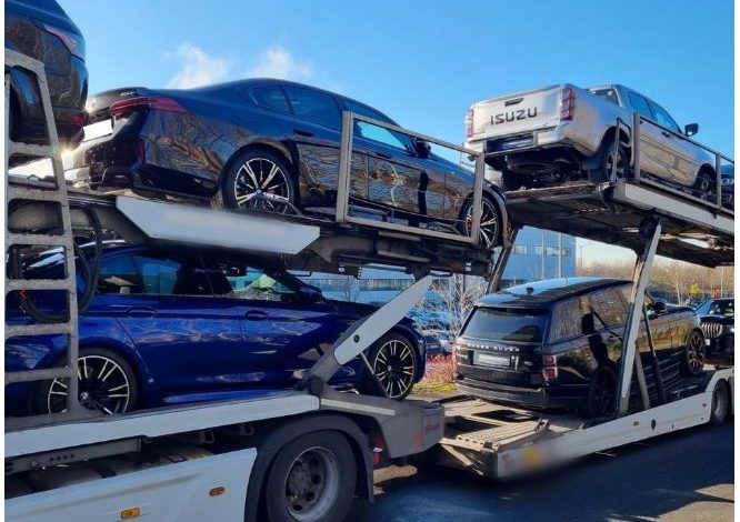 NDODH NË IRLANDË/ Sekuestrohen 23 makina dhe 400 mijë euro të grupit shqiptar të drogës