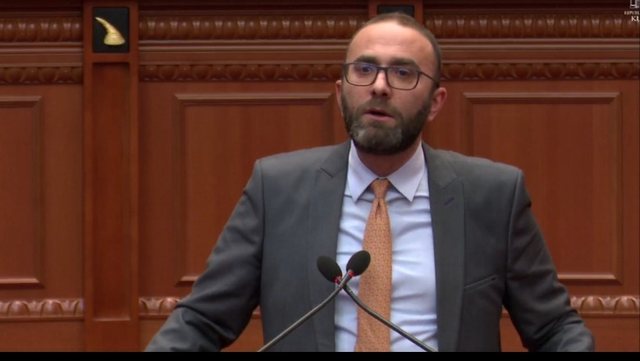 MANDATI I HOLTA ZAÇAJ/ Bardhi ngre dyshime: Kush po i bën presion…